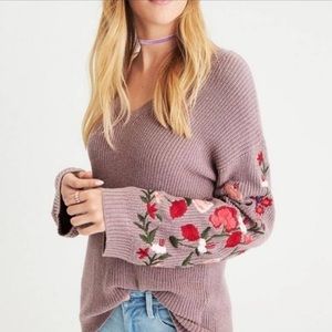 American Eagle Floral Embroidered Sleeve Mauve V-neck Sweater